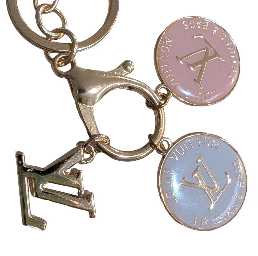 Authentic Louis Vuitton Trunks & Bags Charms plus An Extra! - Picture 6 of 9